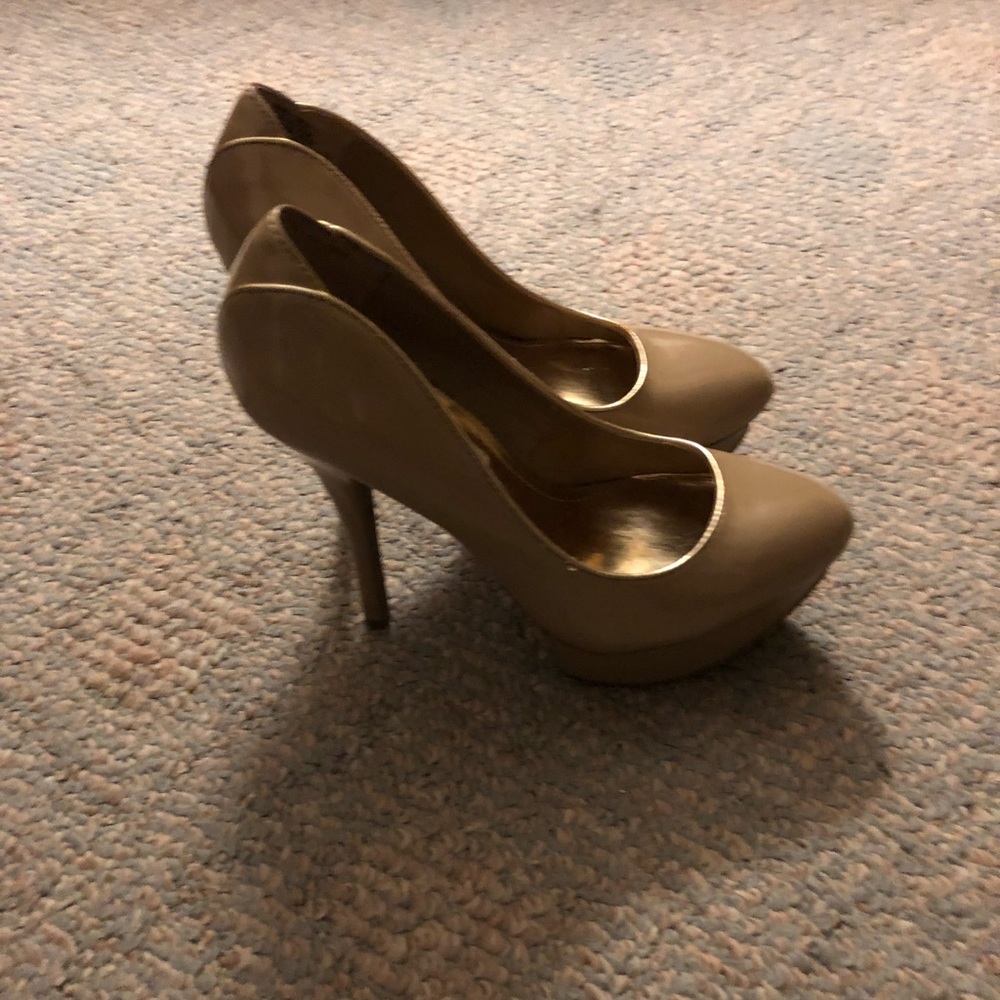 Shoes - Picture 3 of 3